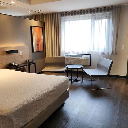 فندق Ramada By Wyndham لافال المظهر الخارجي الصورة
