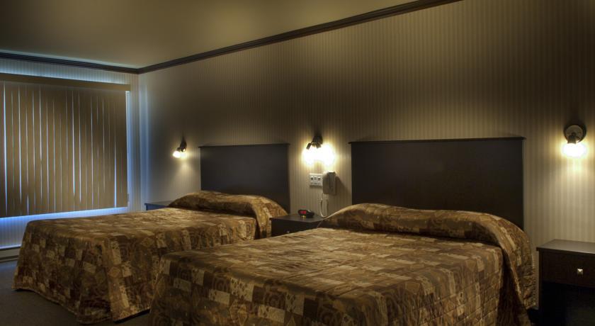 فندق Ramada By Wyndham لافال الغرفة الصورة